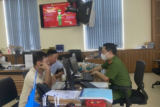 Người dân chỉ cung cấp bản sao GCN và CCCD không cần công chứng khi làm xác thực thông tin chủ sử dụng đất ở, nhà ở