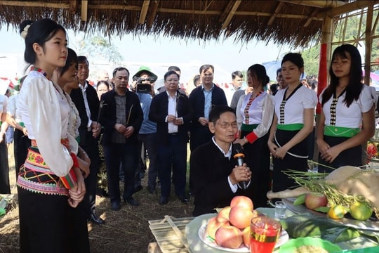 Đặc sắc Lễ hội Kin lẩu khẩu mẩu của người Thái trắng