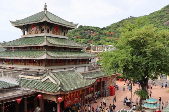 Tiến hành thu phí tham quan tại Khu du lịch quốc gia Núi Sam