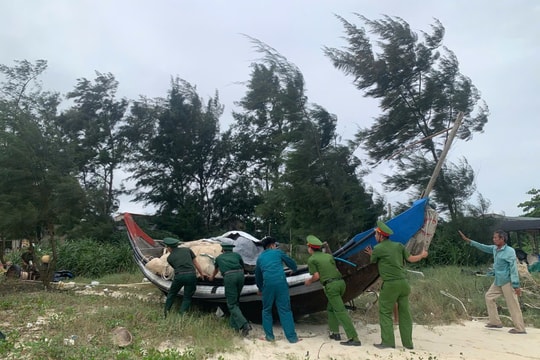 Thành phố Huế: Huy động toàn bộ lực lượng để ứng phó với bão số 12