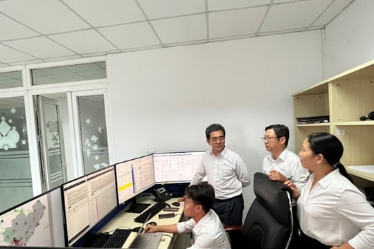 Những chiến sỹ thầm lặng 24/7 của EVNSPC