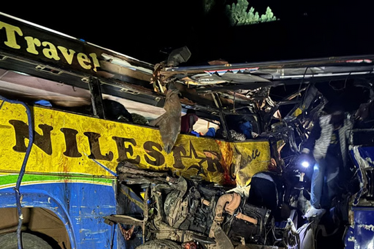 Hai xe buýt đâm nhau trực diện ở Uganda, ít nhất 46 người thiệt mạng