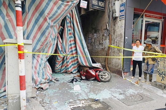 Hà Nội: Một người tử vong vì bị vật liệu xây dựng rơi trúng trên phố Tôn Đức Thắng