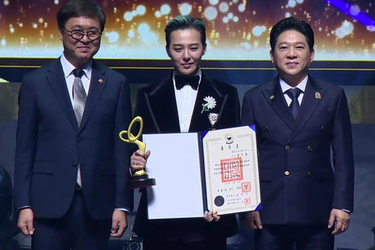G-Dragon vinh dự được nhận Huân chương Văn hóa Hàn Quốc
