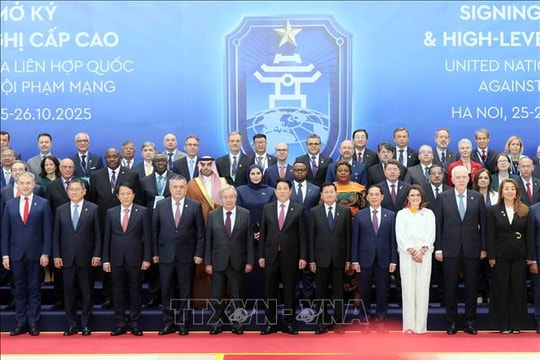 Chủ tịch nước Lương Cường đón các Trưởng đoàn cấp cao dự Lễ mở ký Công ước Hà Nội