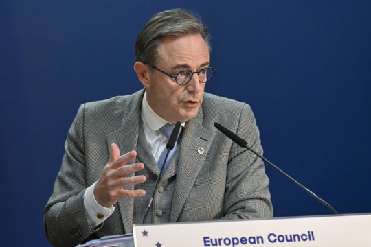 EU chưa duyệt gói vay bồi thường, Ukraine đối mặt khó khăn tài chính