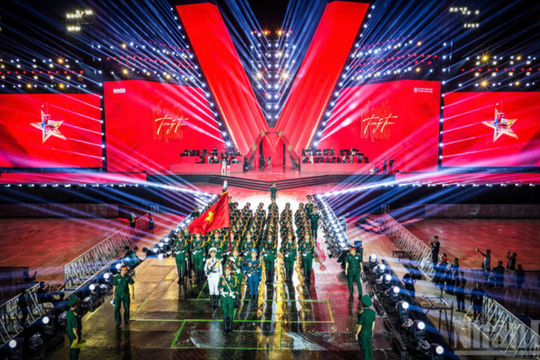 Phim 'Tổ quốc trong tim' cán mốc 2 tỷ đồng