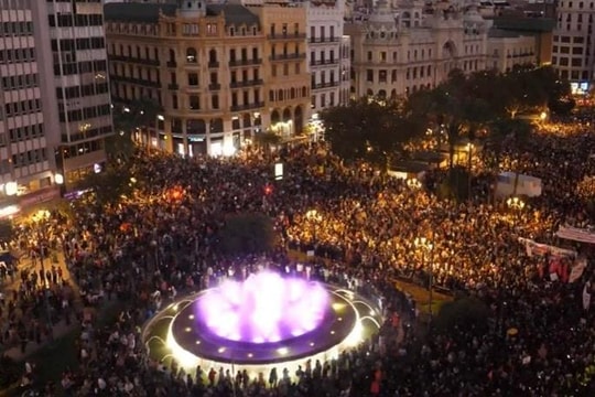 Tiếp tục biểu tình ở Tây Ban Nha vì vụ lũ lụt năm ngoái