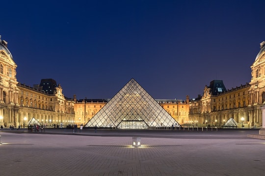 Hai nghi phạm trộm trang sức tại bảo tàng Louvre đã bị bắt