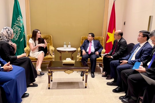 Phó Thủ tướng Nguyễn Chí Dũng tiếp Quỹ Đầu tư mạo hiểm 500 Global, tập đoàn tư vấn chiến lược hàng đầu thế giới