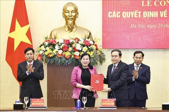 Chủ tịch Quốc hội chủ trì Lễ công bố các quyết định về công tác cán bộ