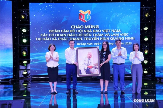 Đoàn công tác Hội Nhà báo Việt Nam thăm và làm việc tại Báo và Phát thanh - Truyền hình Quảng Ninh