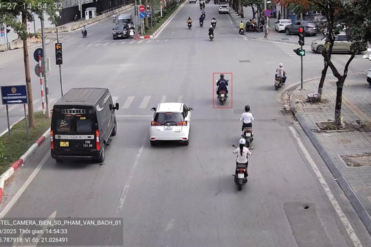 Sau gần 2 tháng, camera AI phát hiện hơn 7.000 người vượt đèn đỏ ở Hà Nội