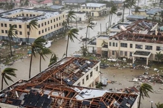 Siêu bão Melissa tàn phá Jamaica với sức gió kỷ lục 295 km/h, để lại hậu quả thảm khốc