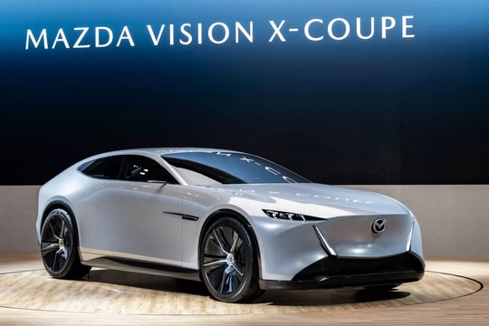 Mazda giới thiệu mẫu xe xanh tương lai Vision-X Coupe Concept