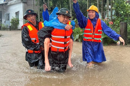 Quân đội điều động lực lượng cao nhất để tiếp cận tất cả khu vực còn bị chia cắt do ngập lụt