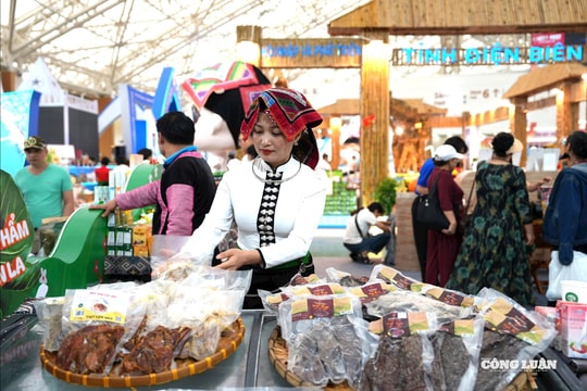 Sắc thu hội chợ ngập tràn, nông sản Sơn La “ghi điểm” với người tiêu dùng Thủ đô