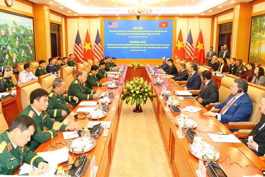 Đại tướng Phan Văn Giang hội đàm với Bộ trưởng Bộ Chiến tranh Hoa Kỳ