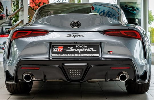 Vì sao các hãng xe chuộng đặt tên cũ cho mẫu xe mới?’