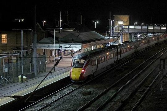 Đâm dao hàng loạt trên tàu hỏa Anh, nhiều người bị thương