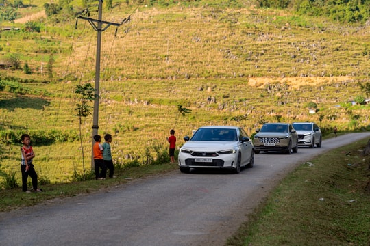 Ô tô Honda tiếp tục giảm giá, khách ‘lên đời’ xe mới được tặng tiền mặt