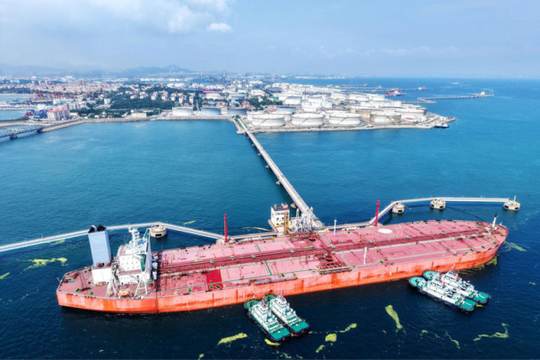 Trung Quốc tăng tốc tích trữ dầu thô