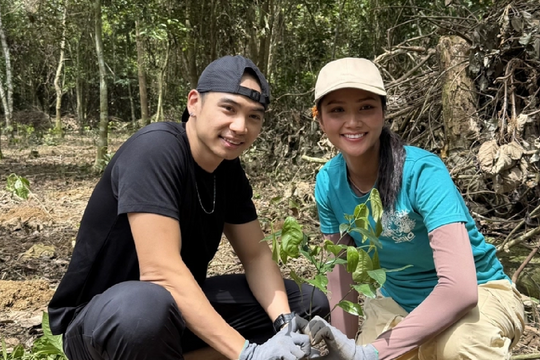 H’Hen Niê gửi lời xin lỗi vì video gây tranh cãi của chồng
