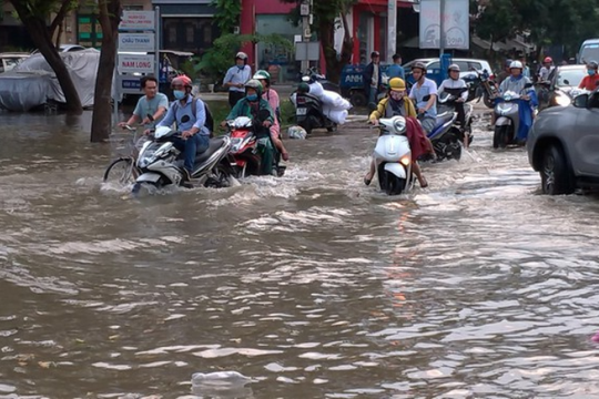 Dự báo thời tiết ngày 4/11: Nam Bộ triều cường dâng cao, cảnh báo ngập