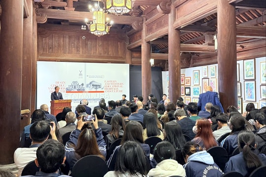 Giao lưu học thuật Đông - Tây tại không gian di sản Văn Miếu - Quốc Tử Giám