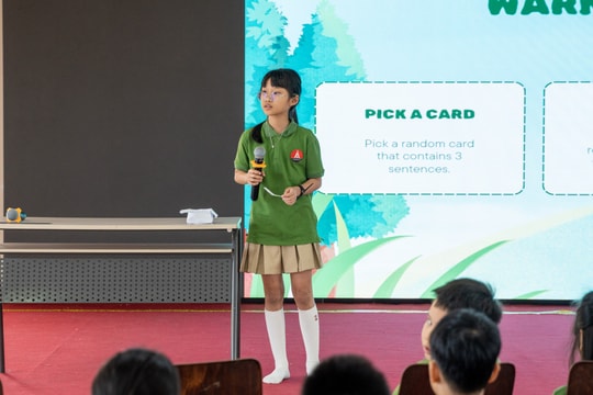 Dạy tiếng Anh bắt buộc từ lớp 1, thi và kiểm tra không còn 'học thuộc - làm bài mẫu'