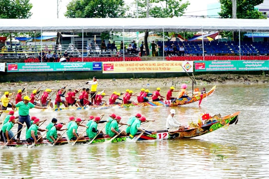 Sôi nổi giải đua ghe Ngo thành phố Cần Thơ năm 2025