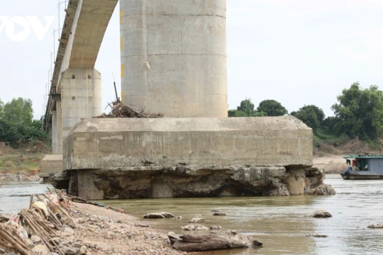 Cầu Sông Lô lộ cốt thép, Bộ Xây dựng đề nghị khẩn trương kiểm tra chất lượng