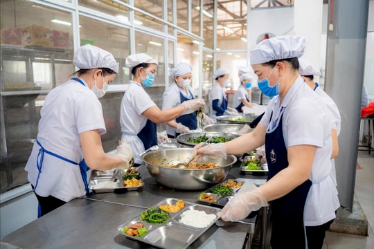 Bộ Y tế ra 'tối hậu thư' với bếp ăn trường học
