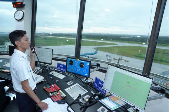 Tránh tình trạng bay chờ, bay dồn do ảnh hưởng của bão Kalmaegi