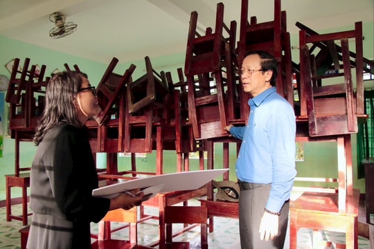 Bộ GD&ĐT hỗ trợ 750 triệu đồng, chung tay khắc phục hậu quả mưa lũ tại Đà Nẵng