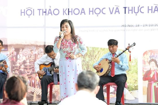 Khai thác du lịch có làm đờn ca giảm chất “tài tử”?