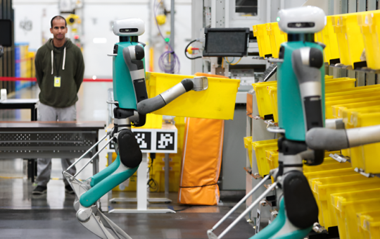 Amazon thay thế nửa triệu việc làm bằng robot khiến thị trường lao động Mỹ chao đảo