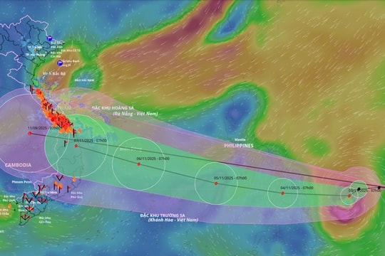 Dự báo thời tiết đêm nay và ngày mai 7/11: Bão số 13 giật cấp 17, chuẩn bị đổ bộ Quảng Ngãi-Gia Lai