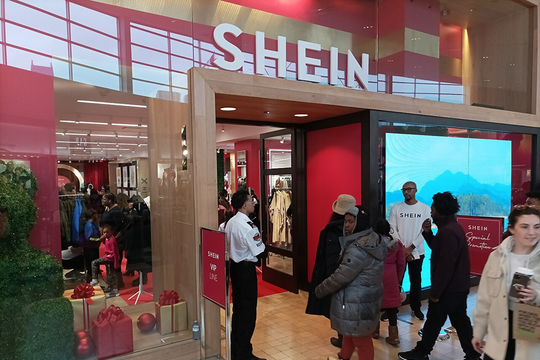 Pháp tạm đình chỉ nền tảng Shein vì bán búp bê tình dục và vũ khí