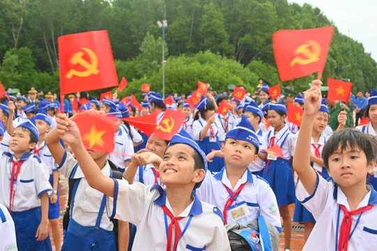 Góp ý văn kiện Đại hội XIV của Đảng: Giáo dục và đào tạo là động lực then chốt để Việt Nam đột phá phát triển trong kỷ nguyên mới