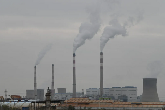 Trung Quốc chưa thể bỏ than dù dẫn đầu năng lượng xanh