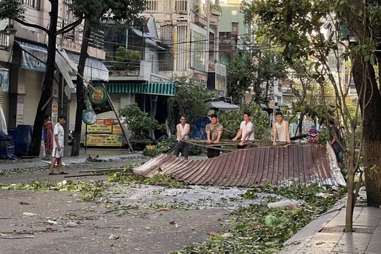 Khắc phục ngay trường học, cơ sở y tế bị thiệt hại do bão số 13, hoàn thành trước ngày 10/11