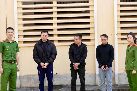 Nhóm đối tượng cho vay nặng lãi bị khởi tố vì thu lợi bất chính hơn 3 tỷ đồng