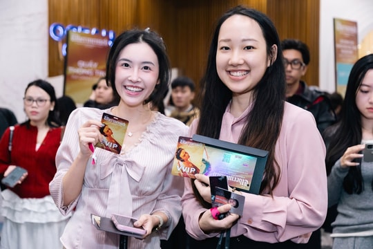 Fan đổ về Ocean City check in G-DRAGON 2025 WORLD TOUR [Übermensch] IN HANOI, háo hức chờ concert lịch sử