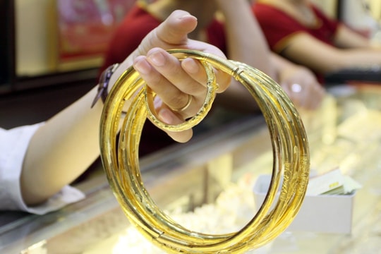 Giá vàng hôm nay 9/11/2025: Giá vàng SJC, giá vàng nhẫn, vàng thế giới