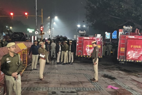 Vụ nổ xe ô tô kinh hoàng ở Ấn Độ, 8 người thiệt mạng