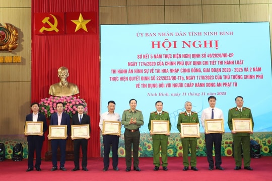 Ninh Bình: Khen thưởng 74 tập thể và cá nhân có thành tích xuất sắc trong công tác tái hòa nhập cộng đồng