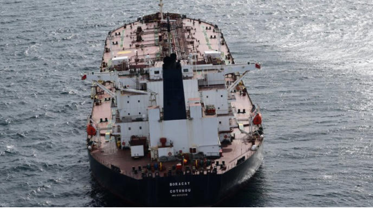 Nhà máy lọc dầu Trung Quốc giảm mua dầu Nga vì lệnh cấm của Mỹ