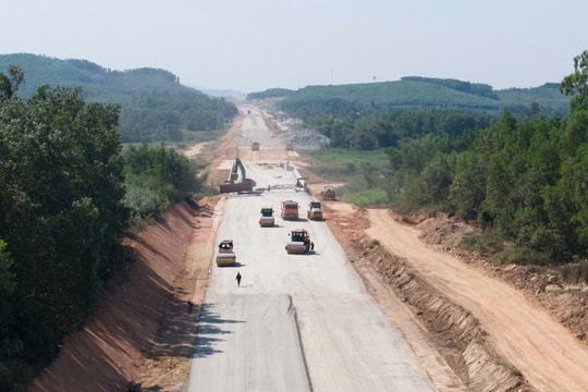 Hoàn thành 4 dự án cao tốc Bắc – Nam đúng dịp 19/12/2025, không lùi tiến độ