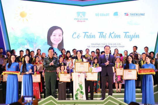 Tôn vinh 80 nhà giáo đến từ vùng sâu, vùng xa trong chương trình “Chia sẻ cùng thầy cô 2025”